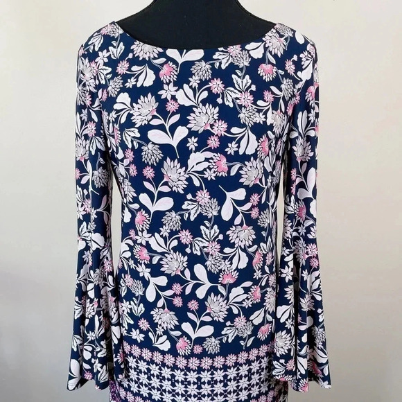 Eliza J Boat Neck Bell Sleeve Floral Navy Shift Dress - Picture 2 of 12